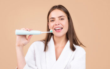 How to brush your teeth correctly